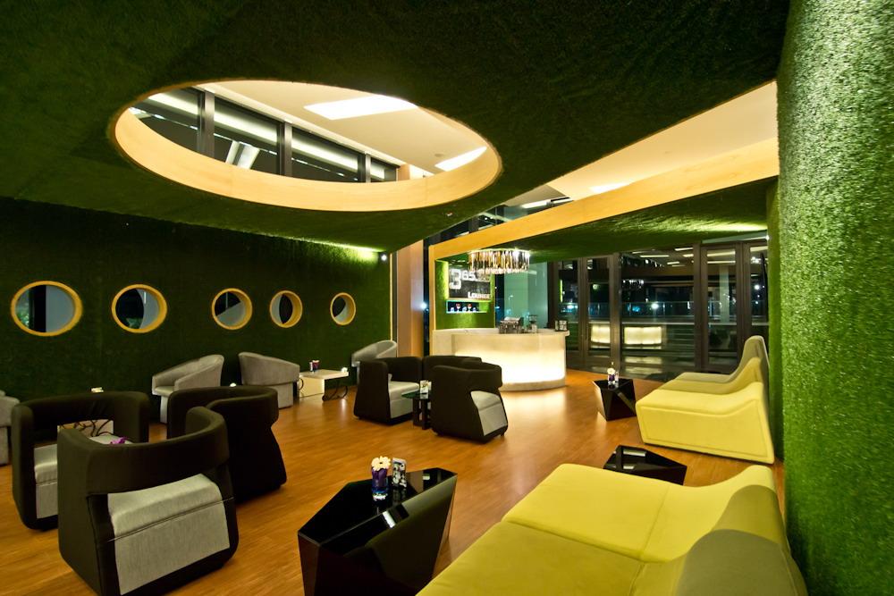 Tsix5 Quarter Hotel Pattaya Exterior photo